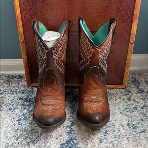 Corral brown lamb embroidery ankle boot